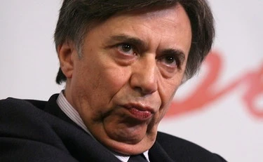 Otto e Mezzo, Modena e Islam? Carlo Freccero spiana Lilli Gruber: "Una differenza culturale"