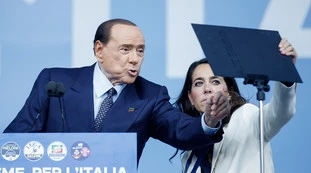 Licia Ronzulli, Berlusconi tira dritto: "Che ministero si prenderà la fedelissima"