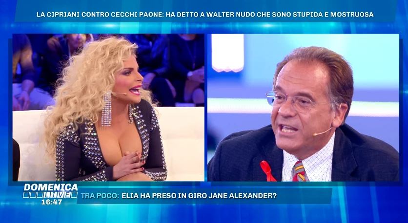 Domenica Live, Francesca Cipriani e quell'auto-umiliazione in diretta: "Sai da quanto non lo faccio?"