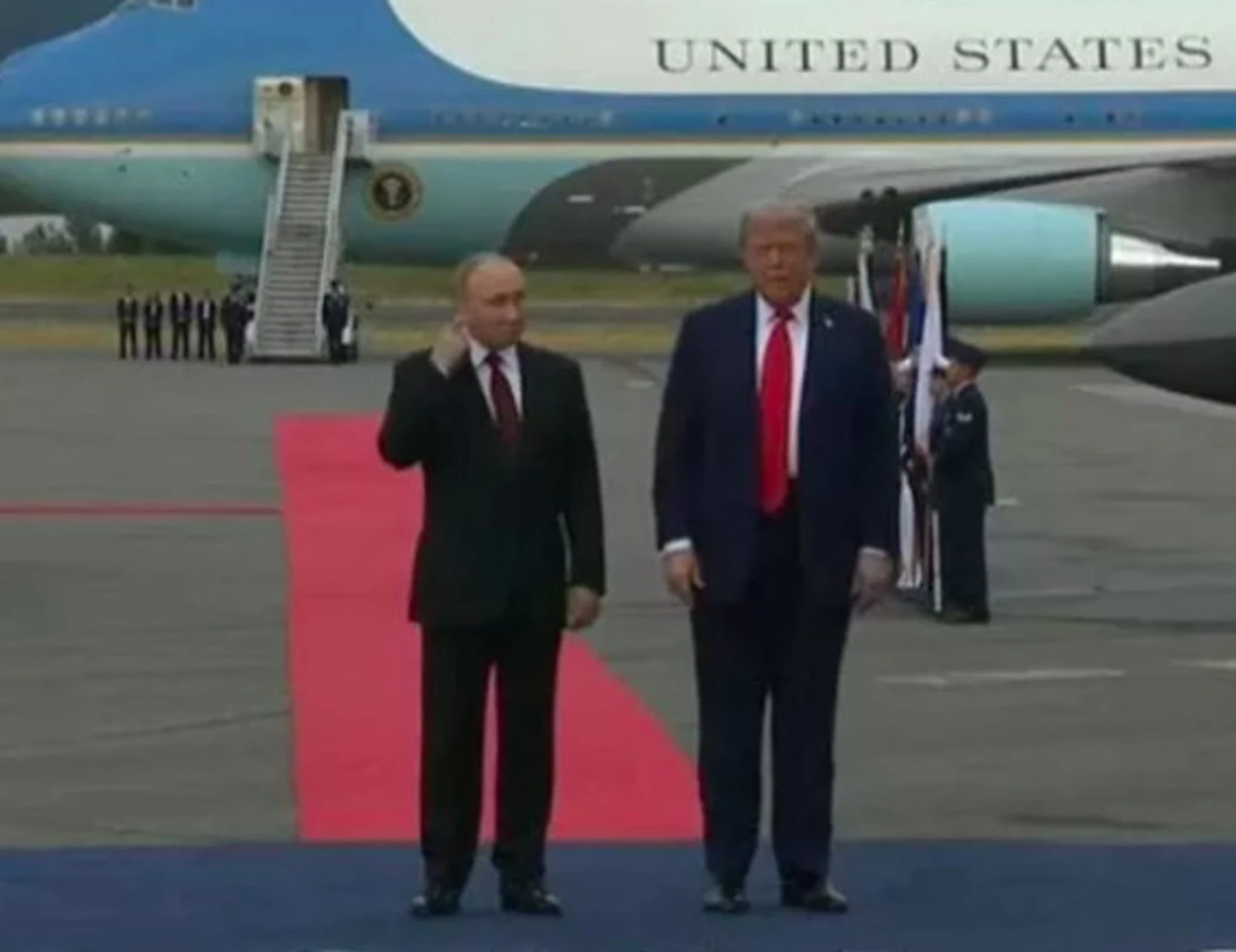 Putin, "la smetterà?": la domanda del giornalista fa calare il gelo