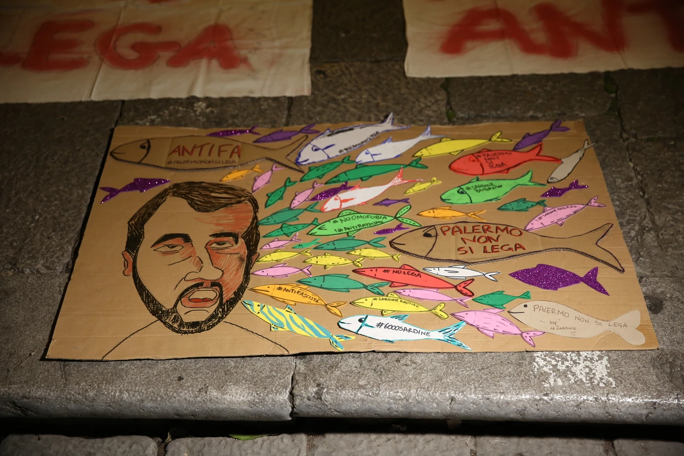 Sardine, gretini e gay: contro Matteo Salvini nasce una nuova alleanza