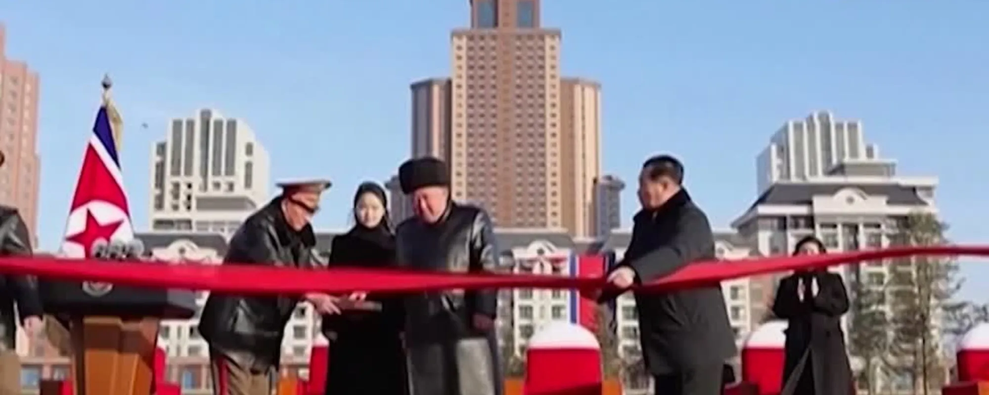 Manda a morire i soldati? Così Kim premia i loro parenti <span style="color: rgb(153, 0, 0);">Video</span>