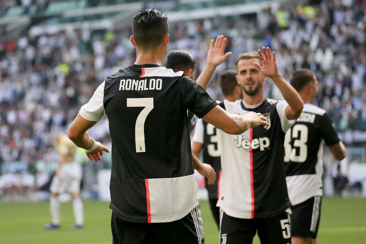 STELLE E CONFERENZE ALL'11^ EDIZIONE DEL GLOBE SOCCER AWARDS A DUBAI