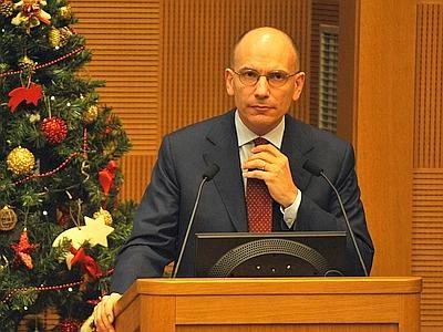 Letta: "Basta politica dell'urlo Serve rispetto dell'avversario"