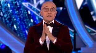 Grande Fratello Vip, la testimonianza dallo studio: "Dovevamo applaudire Antonella Elia, altrimenti ci cacciavano"