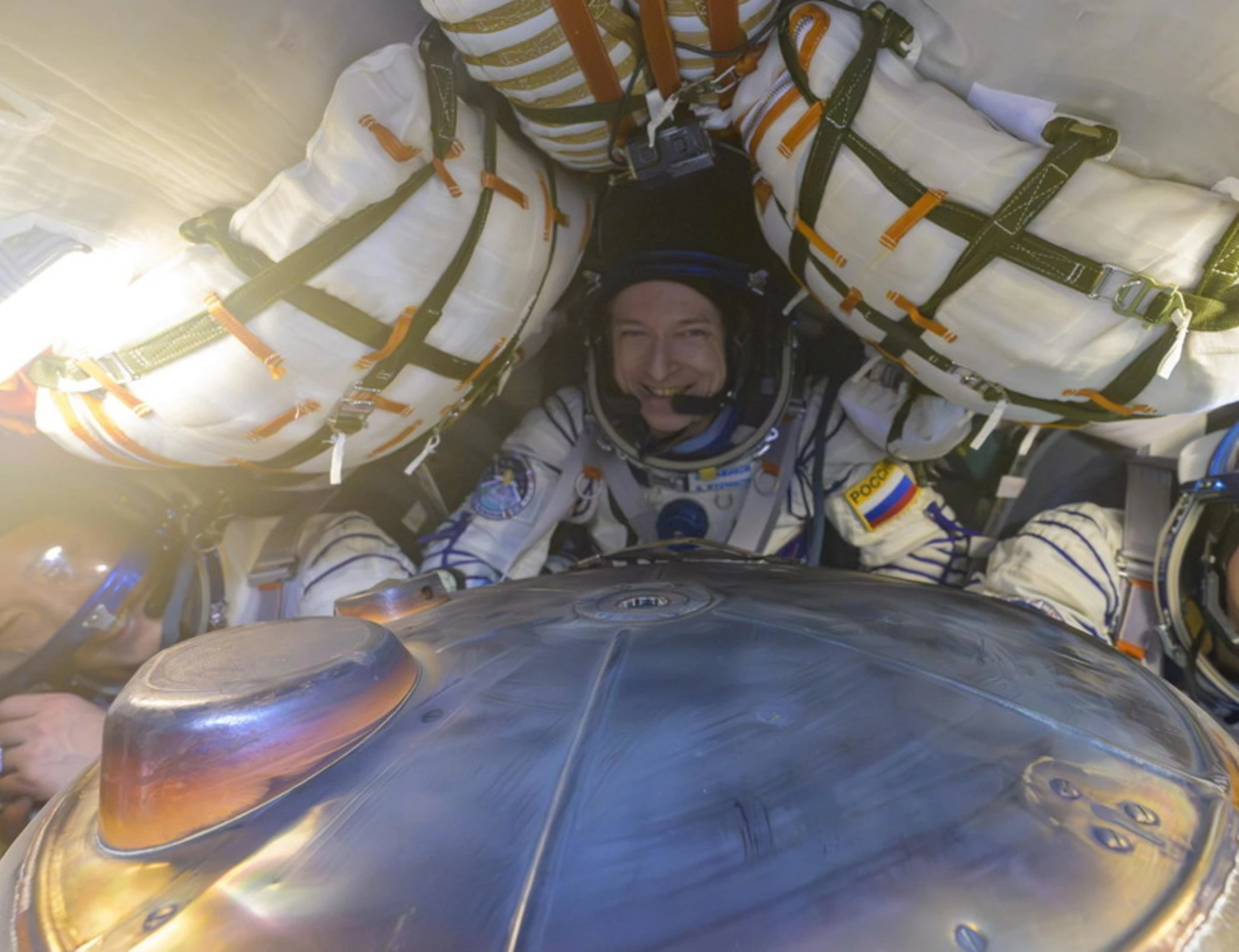 Stazione spaziale internazionale, astronauti in pericolo: "Perdita d'aria nella sezione russa"