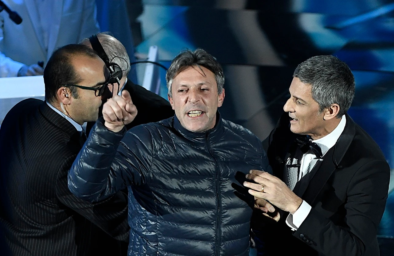 Sanremo 2018, Fiorello: "Dopo la prima puntata ho incontrato l'uomo che ha fatto irruzione sul palco"