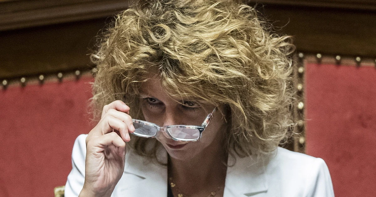 M5s, la fronda contro Matteo Renzi: "Ecco qual è il nostro nome". Oltre il ridicolo: cosa spunta nelle chat M5s