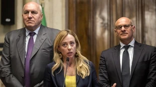 Giorgia Meloni, il dossier di Fratelli d'Italia sulle morti da coronavirus ignorate da Conte: sciatteria? Non solo