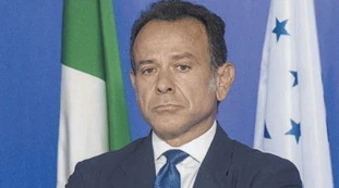 Minenna, mister mascherine nei guai: chi è il dem che lo aiutava