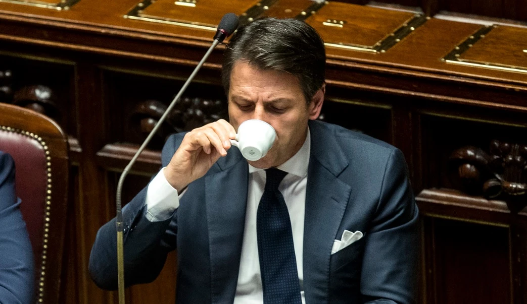 Giuseppe Conte: "Con Emmanuel Macron e la Francia totale sintonia sulla Libia"