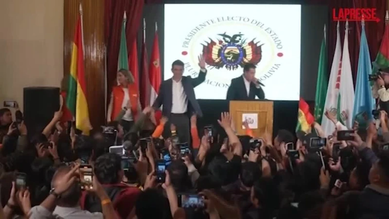 https://media.liberoquotidiano.it/yLquH_MyQzmBOypnmPycdTOOOUZJZmXBVk23ZzBjq1A/width:800/quality:90/aW1hZ2VzLzIwMjUvMTAvMjAvMDY0ODE1MzYwLWM4YmEwNzZmLTVmMTgtNGQzMS04ODJjLTBmNWZiNTAxMzkyNi5qcGc.webp