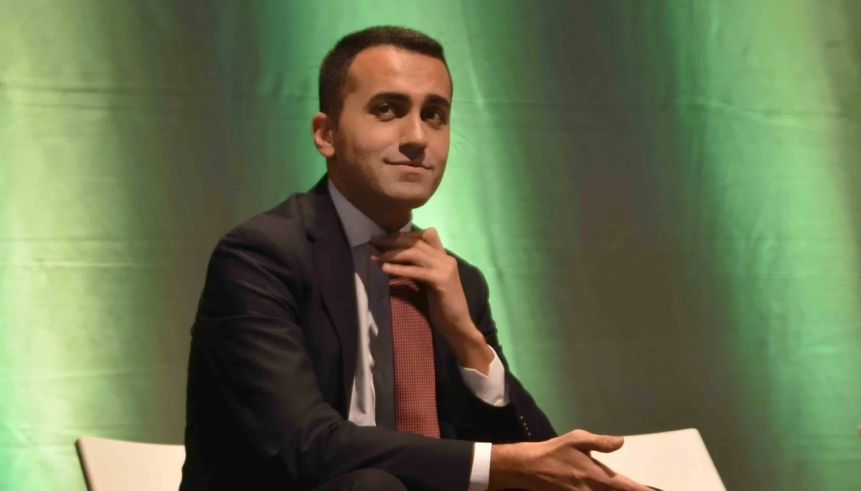 Sondaggio Ixè, il M5s di Luigi Di Maio perde lo 0,5% in una settimana. Continua a crescere Forza Italia