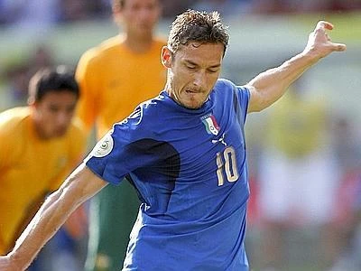 Calcio, Prandelli: ''Totti ai Mondiali? Vediamo tra un anno ma se continua così...''
