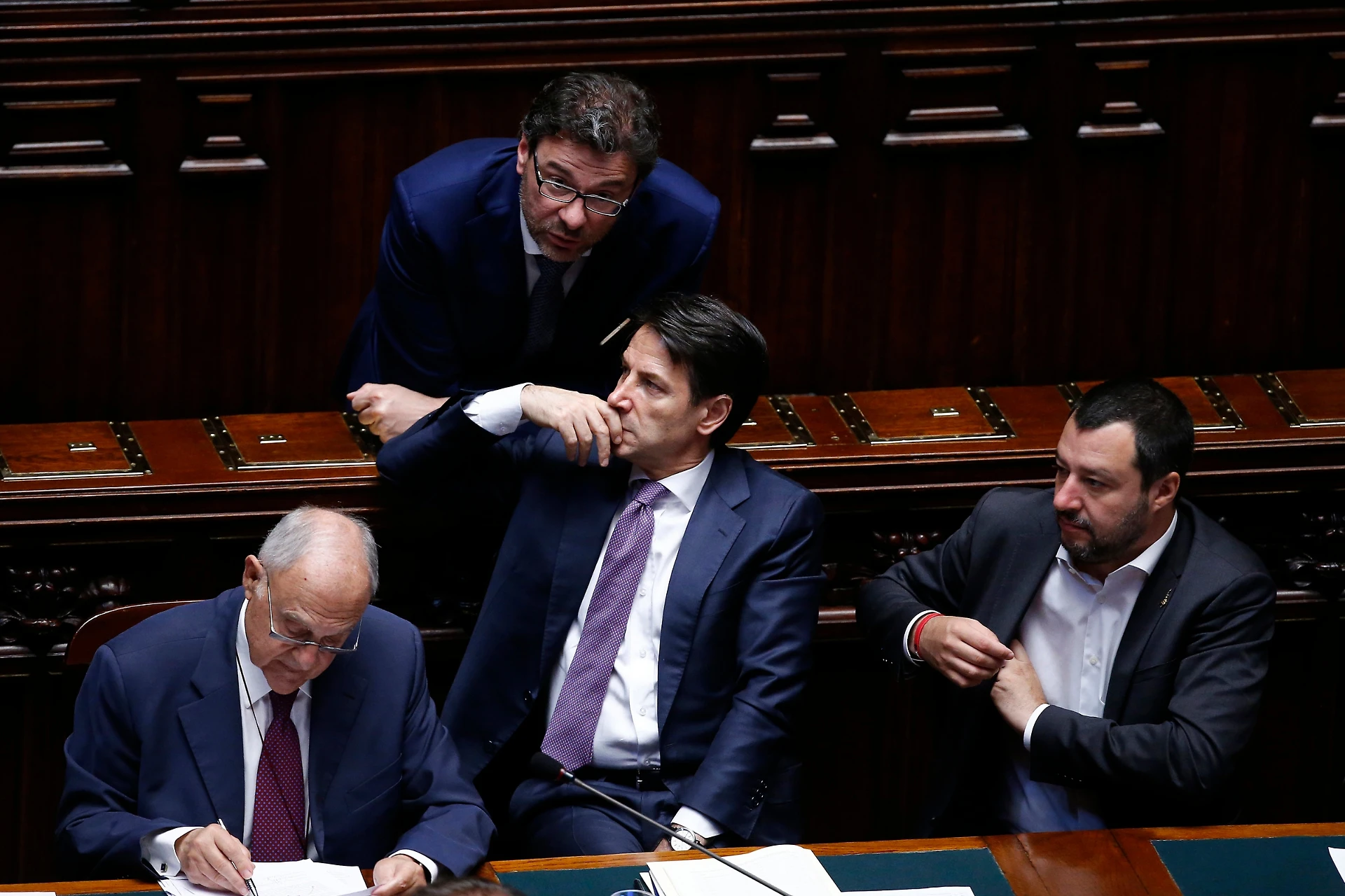 Manovra, la trattativa segreta con Bruxelles: così Lega, Savona e Tria possono fregare Luigi Di Maio