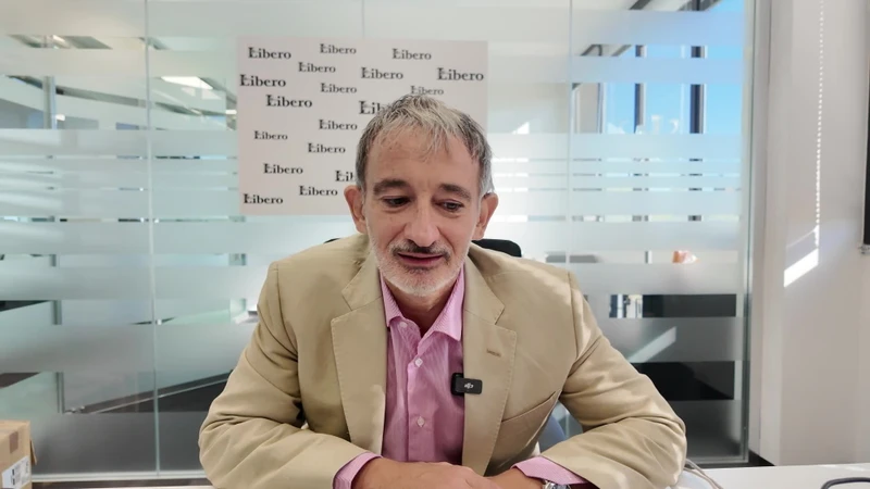 https://media.liberoquotidiano.it/yNgI9fI5wQI6BSh-dPY1H2SGoT0gPgCLIu9VTbp3PH4/width:800/quality:90/aW1hZ2VzLzIwMjUvMTAvMDYvMTY0MzM1NTUzLWYwNGMyNDI3LWE2MTEtNGFiYi1hZjljLTBiYzhhNzU3NzQ5Ny5qcGc.webp