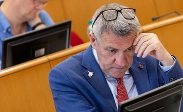 Maurizio Landini, ritirata e umiliazione: com'è costretto a supplicare i nemici 