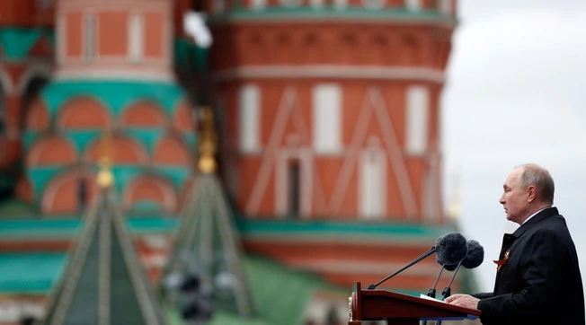 Cremlino, Metodo Lefevbre: l'arma segreta con cui stanno manipolando le nostre menti