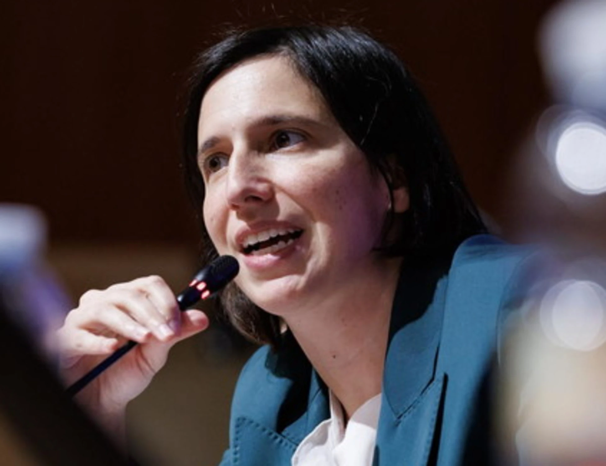 Elly Schlein, il piano bipartisan in Parlamento per stanarla