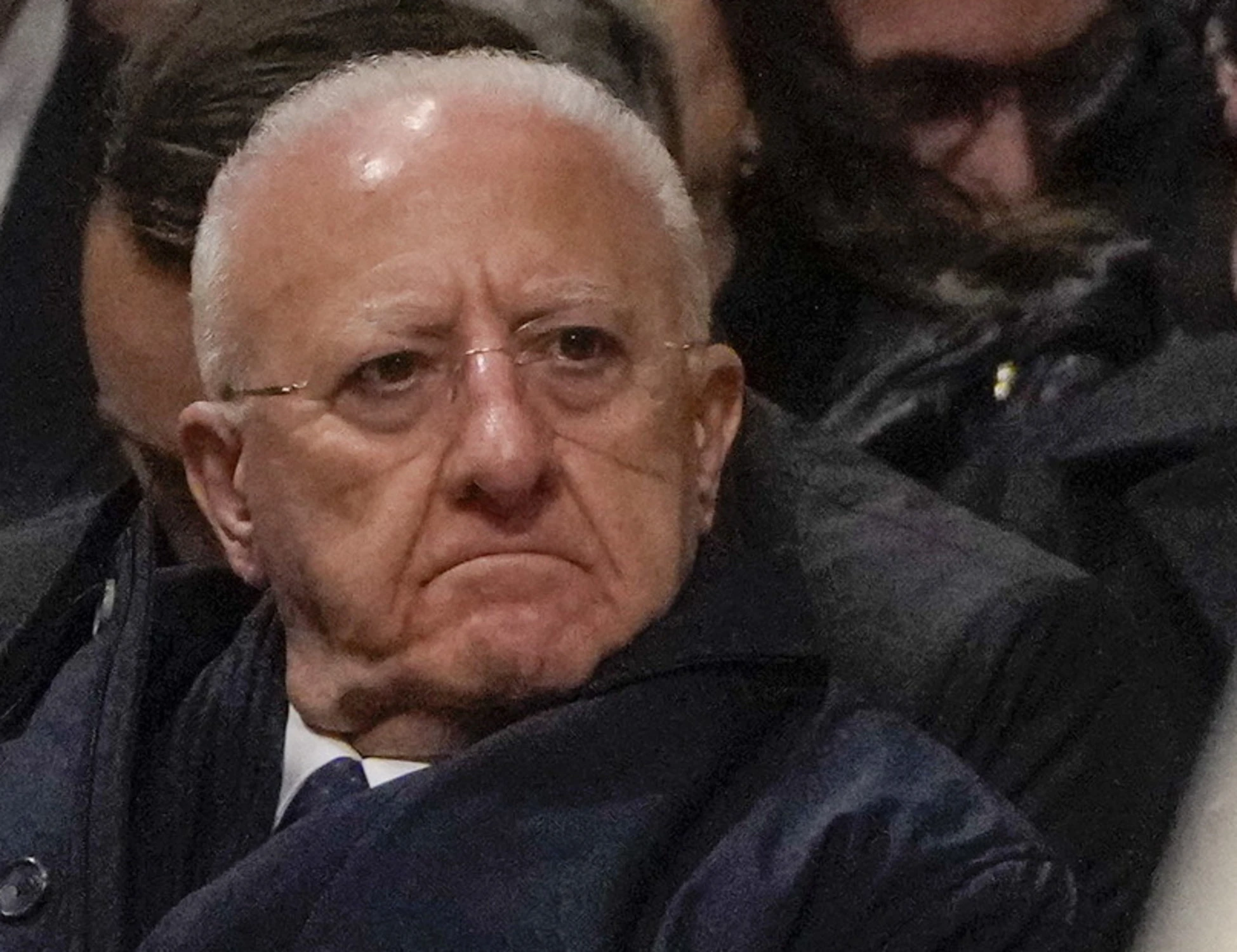 Vincenzo De Luca attacca FdI? Ecco cosa vuole nascondere