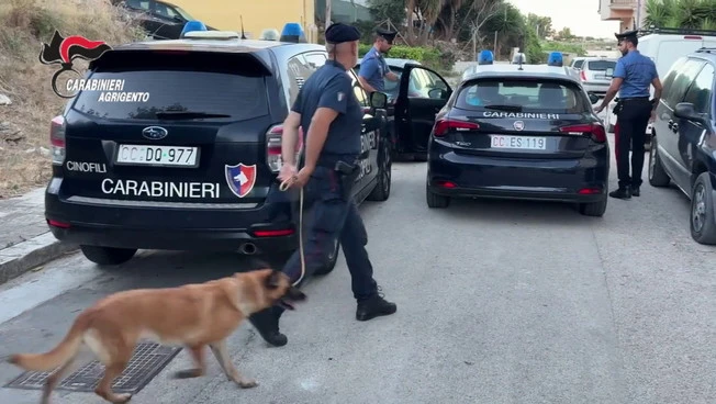 Giovane accoltellato in rissa nell'Agrigentino, in 9 ai domiciliari