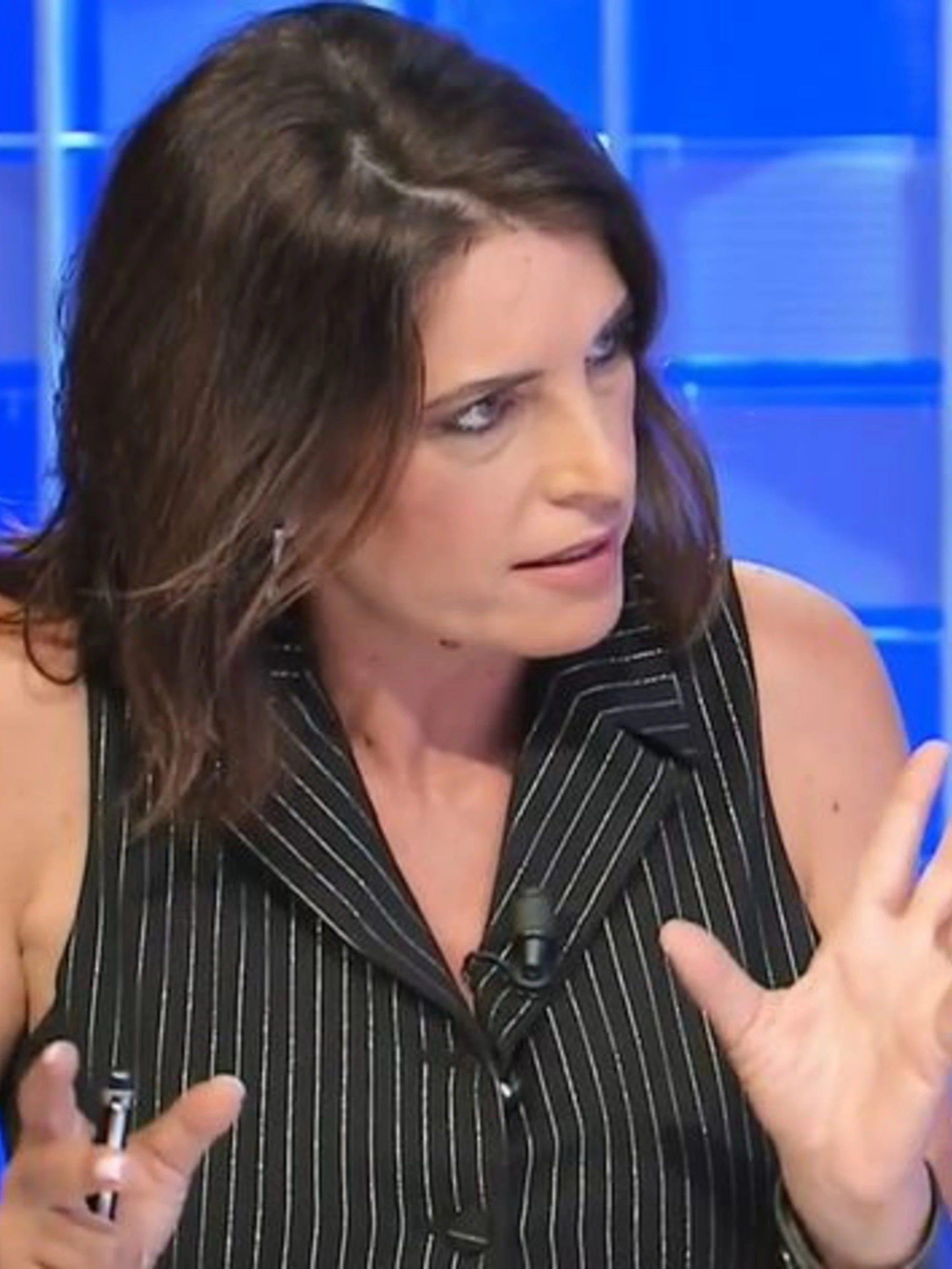 Marianna Aprile travolge Giuseppe Conte: "No, no, io deduco..."