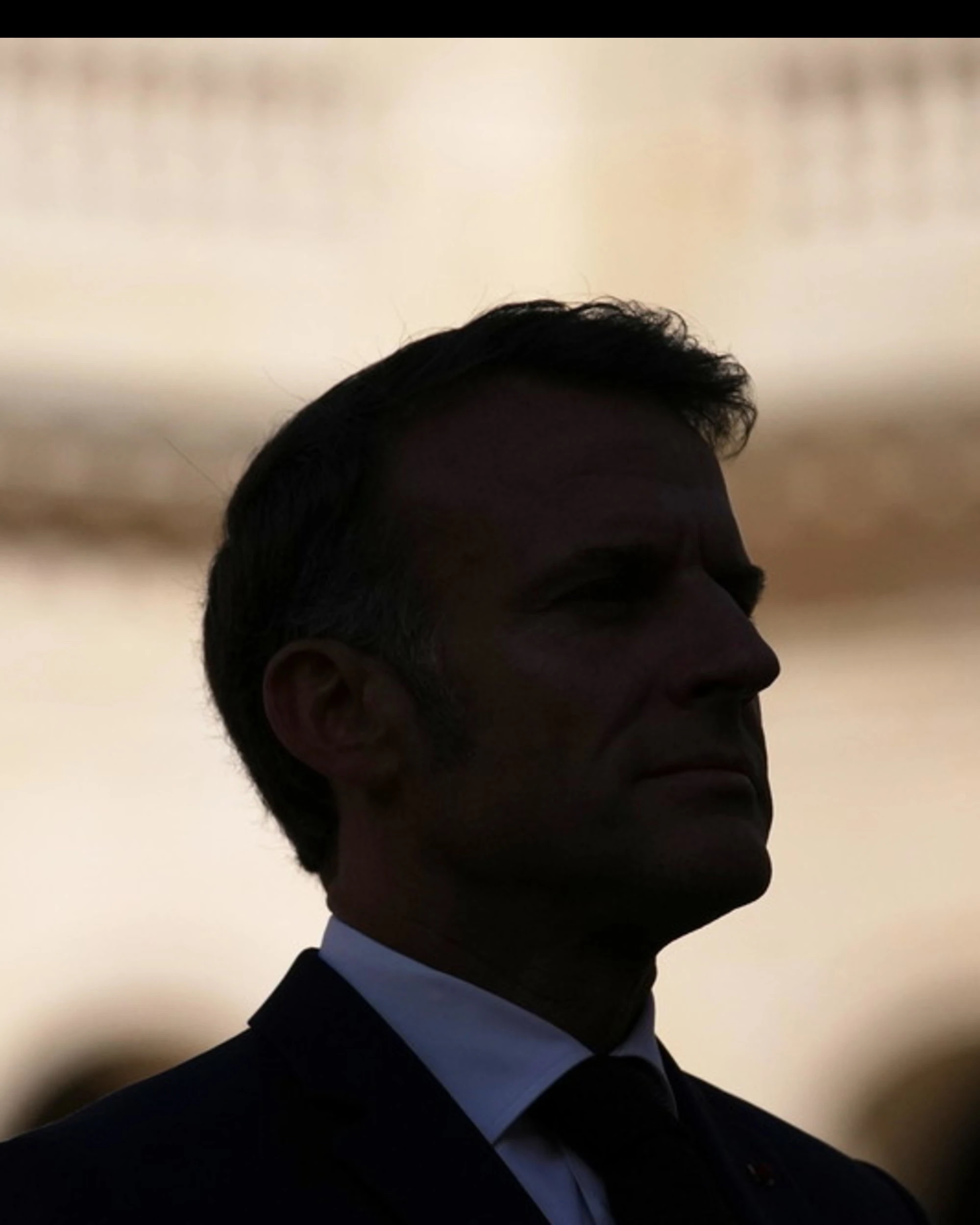 Macron alla frutta, la gente con i forconi