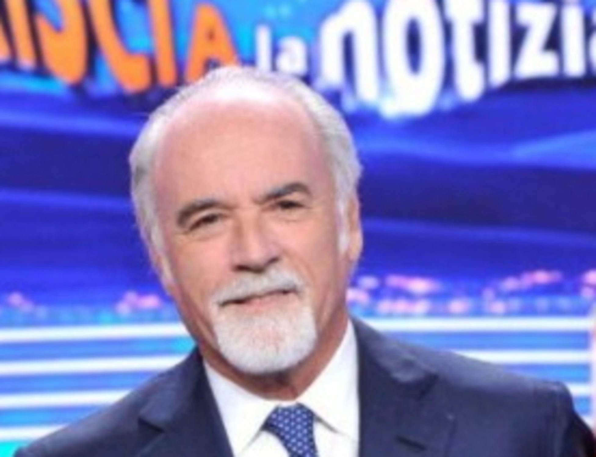 Striscia la Notizia denunciata dai rom: "Normalizzate le botte alle donne"