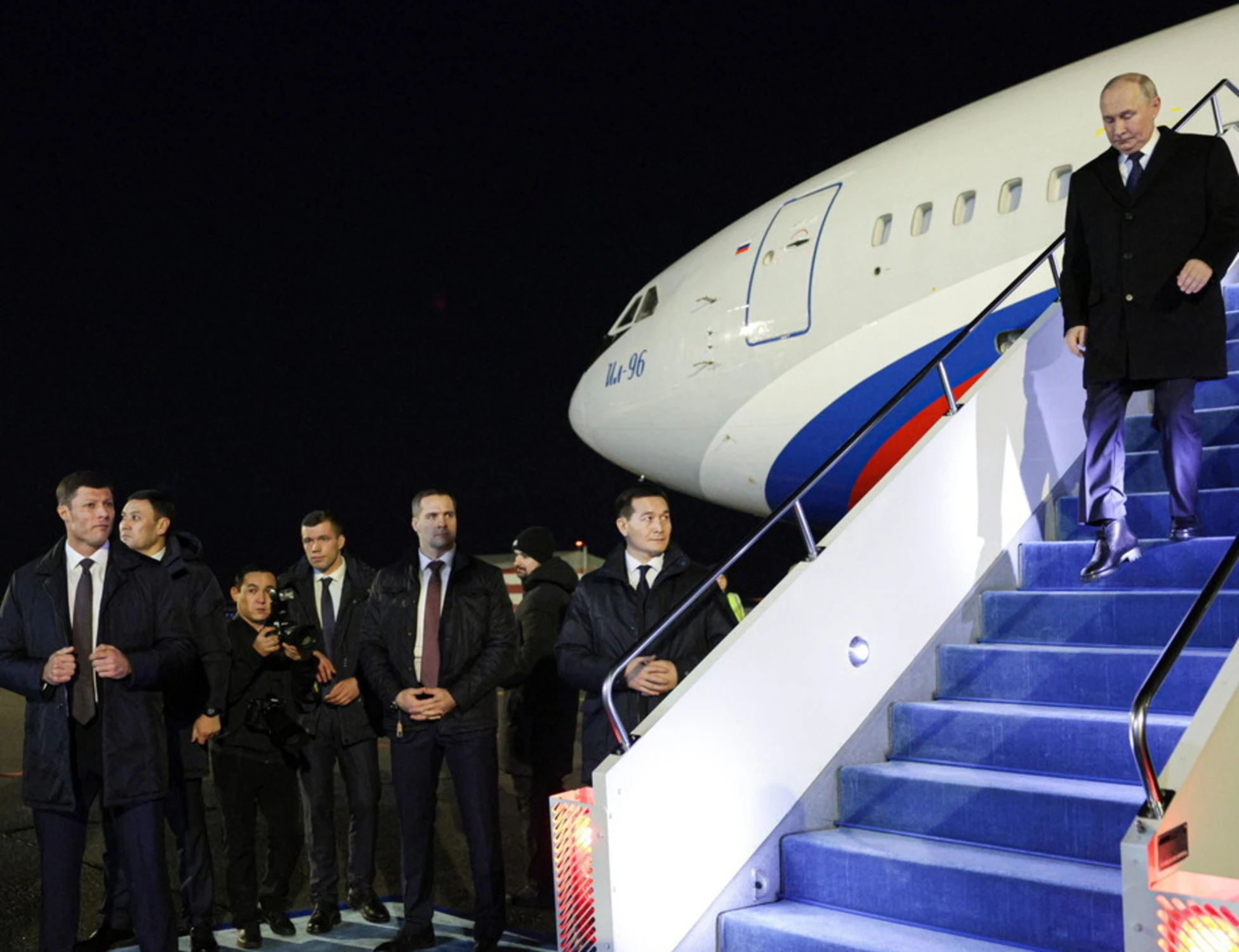 Il vertice Trump-Putin, lo scalo dello Zar e la lettera prima di atterrare