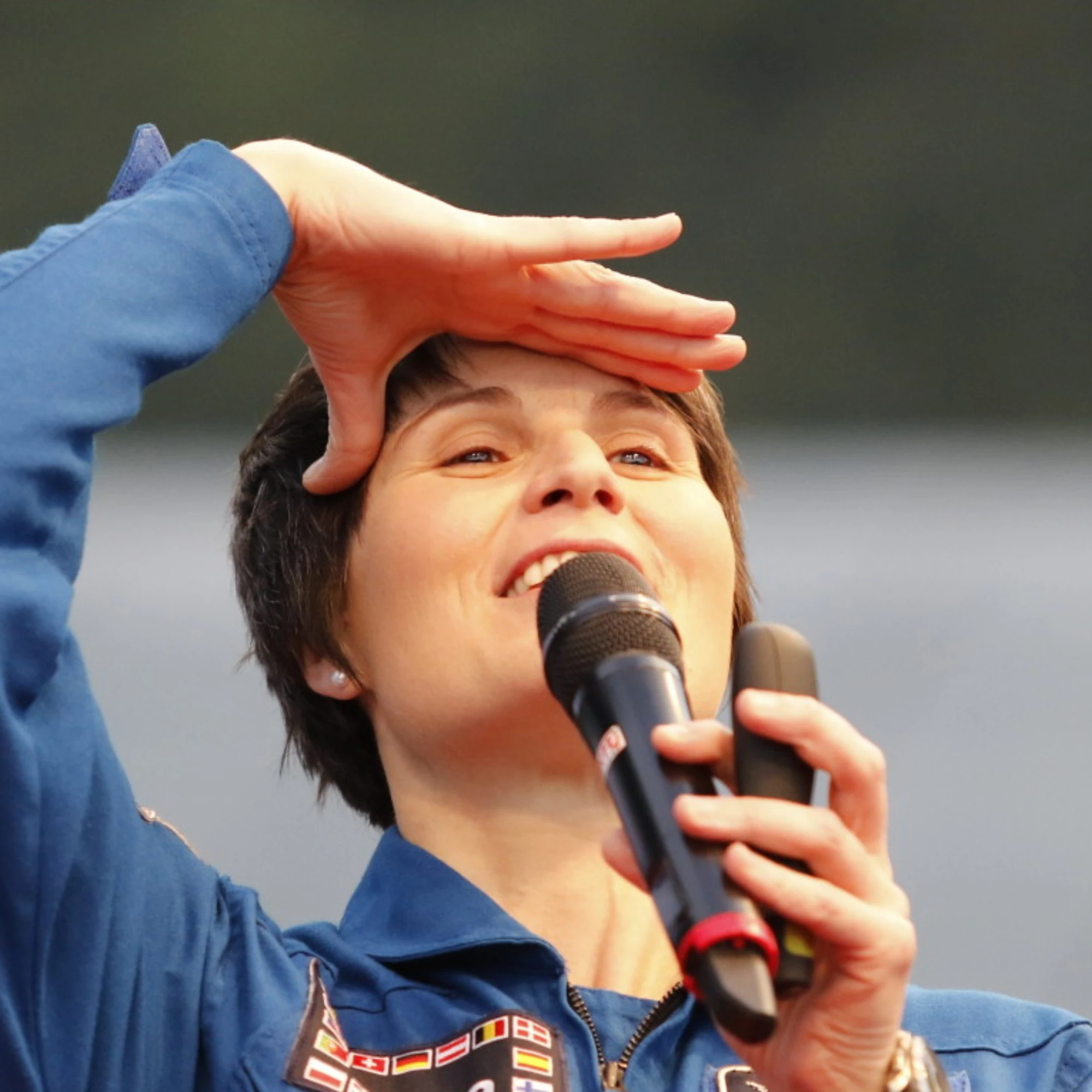 AstroSamantha mai nello spazio e Re Carlo vampiro: complotti freschi