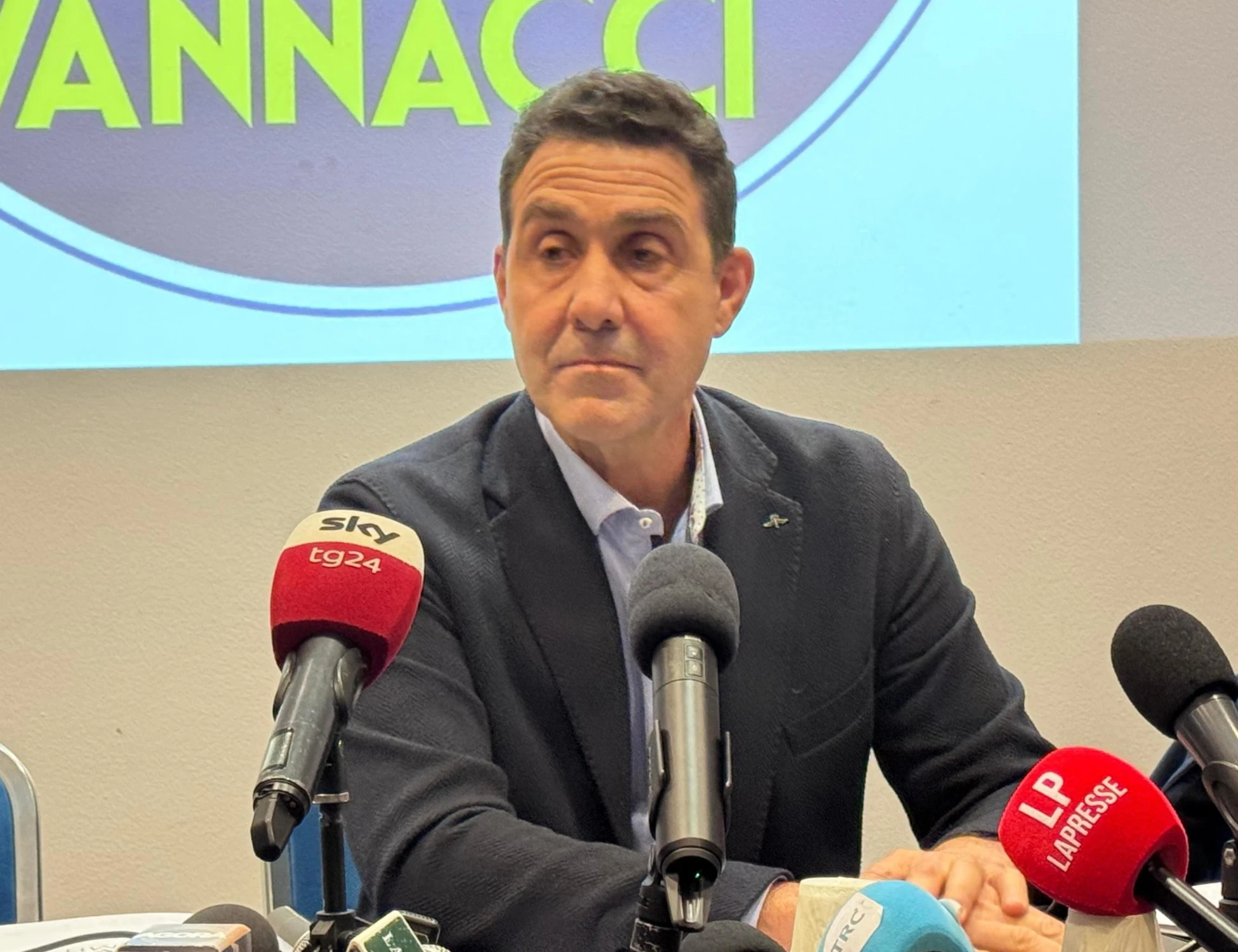 Vannacci, partenza frenata: anche Soumahoro lo scarica subito