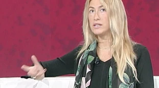 Dpcm, Annalisa Chirico contro Giuseppe Conte: "Fanfara mediatica e attesa per non chiudere nulla?