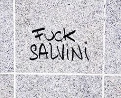 Matteo Salvini, l'insulto osceno sul muro e la vergogna: da dove arriva la foto. "Gli faremo una sorpresa..."