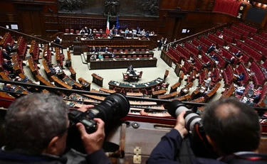 Pd, "patentino antifascista per le sale stampa": l'ultimo delirio crolla in aula
