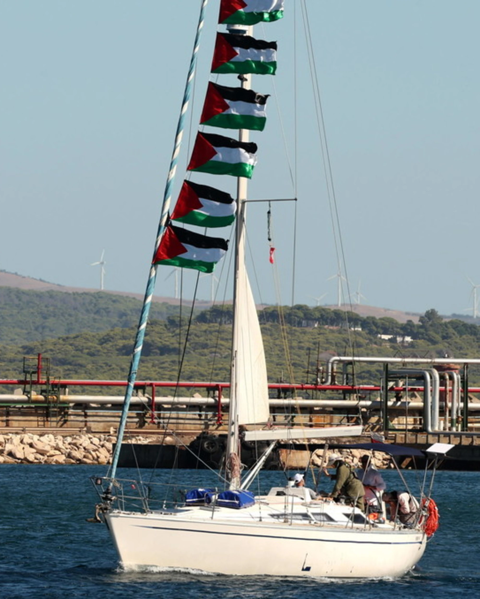 Flotilla, la paranoia rossa: "Droni sui porti, il governo spieghi"