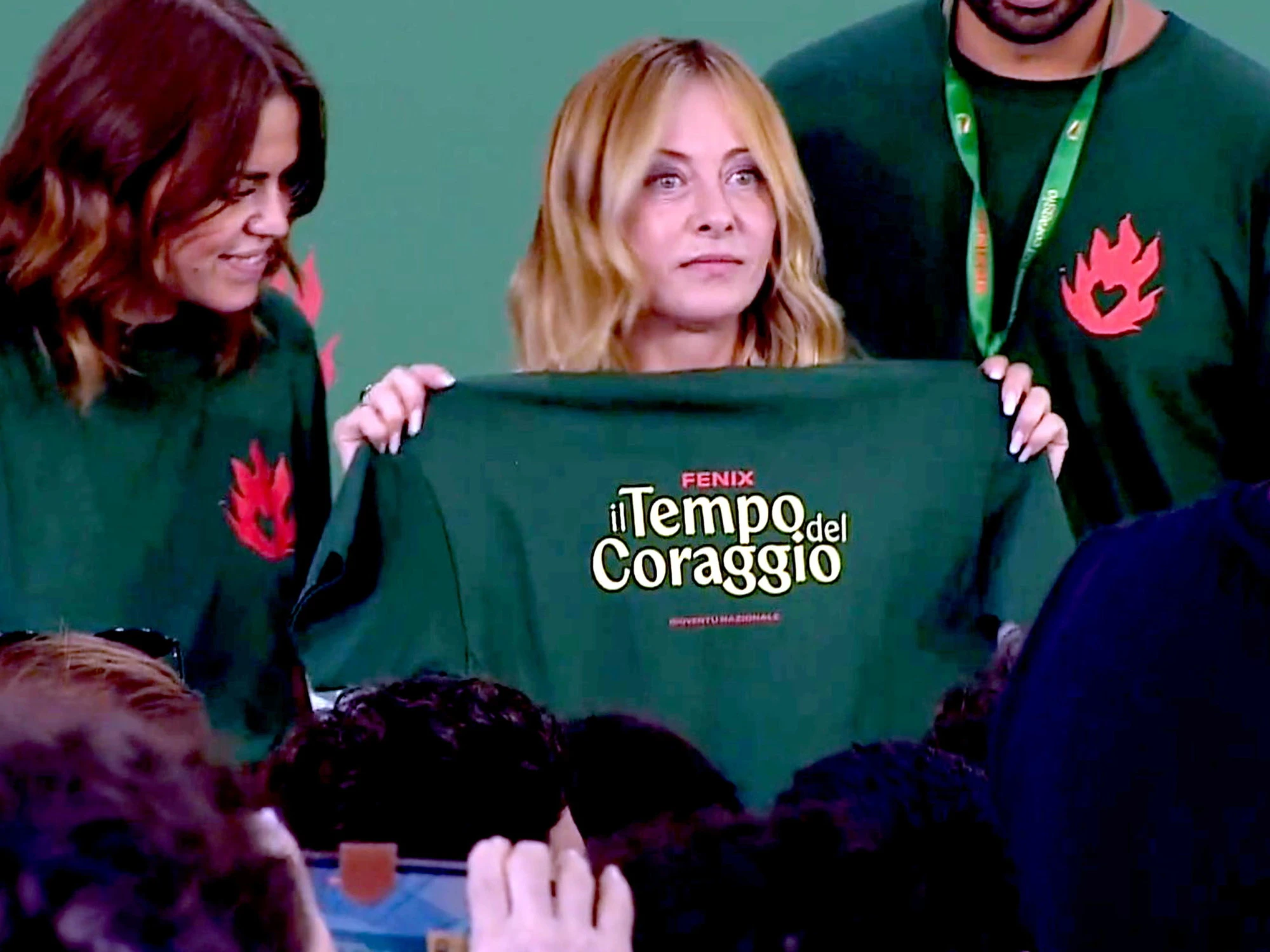 Fenix, un malore nel pubblico: Giorgia Meloni interrompe tutto, attimi di paura