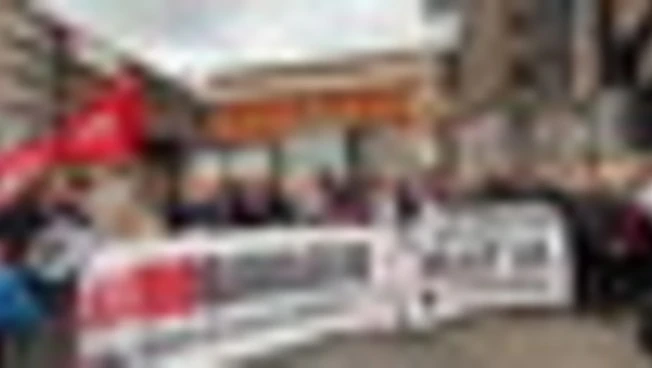 Ranucci, tanti al presidio di solidarietà sotto la Rai a via Teulada