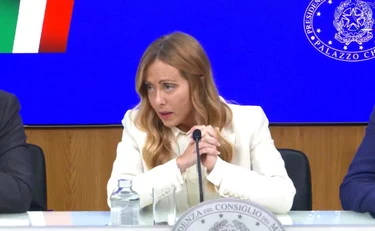 Manovra, Meloni: "Ci si potrà sbizzarrire", cosa cambia per le auto