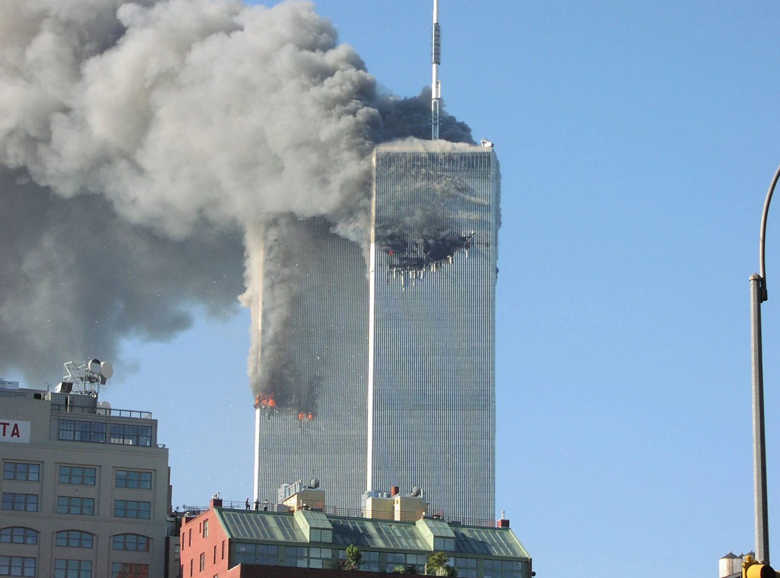 Isis, allarme dei servizi segreti americani: presto ci sarà un attentato come le Torri Gemelle