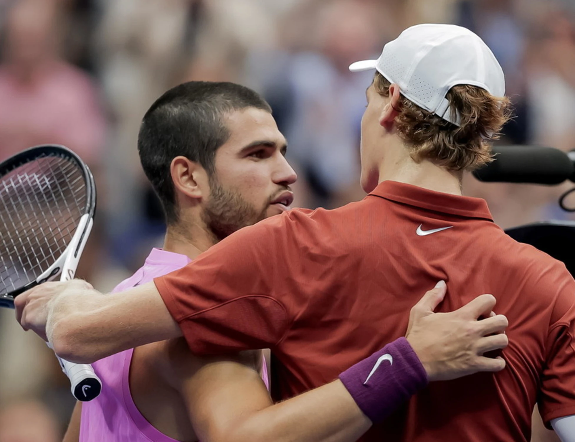 Alcaraz stroncato da Rusedski: "Serve più intelligenza". E Sinner gode...