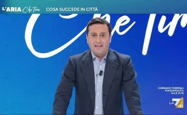 https://media.liberoquotidiano.it/ycf7ZiwgAwYFqRD7AIlS2fXlpHrRAOCInQaHnSeDR1k/width:800/quality:90/aW1hZ2VzLzIwMjUvMTAvMjEvMTQ1NzA3Mzk2LTBjNmE0NjM0LTgyM2YtNGMyMS1hNDIzLWFhNTI4ZjAyODMxMC5qcGc.webp