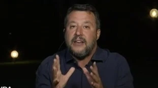 Matteo Salvini spazientito a In Onda: "Mi sono spiegato in italiano, non è difficile. La Lamorgese per me è una criminale"