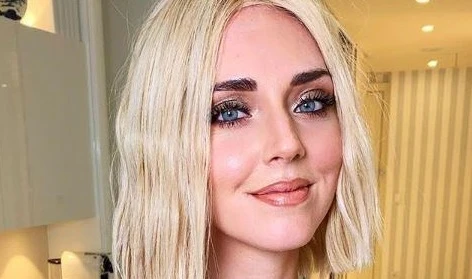 Chiara Ferragni, fuori tutto: "Seno piccolo e cuore grande", le forme senza alcun velo