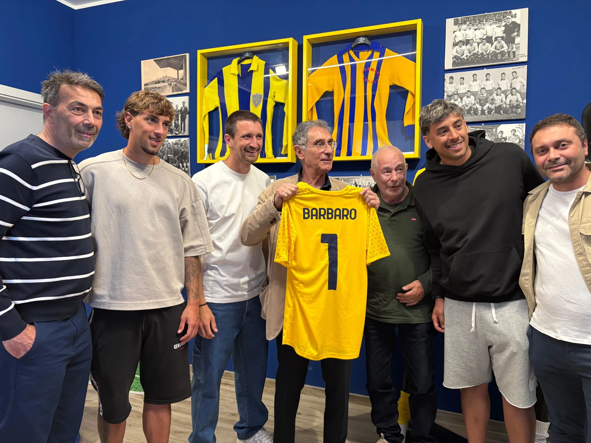 SPORT E CULTURA ASSE STRATEGICO PER GIOVANI E TERRITORIO, IL SOTTOSEGRETARIO ALL’AMBIENTE BARBARO NELLE MARCHE LANCIA L’ACADEMY DELLA FERMANA CALCIO E DI ASI