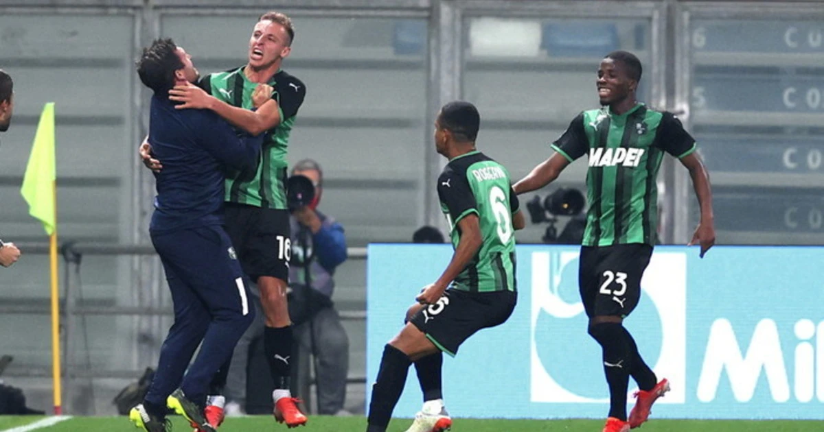 Serie A, il Venezia si illude con Okereke poi il Sassuolo ne fa tre: gol e spettacolo al Mapei Stadium