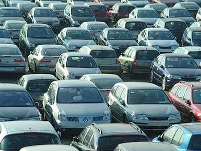 Auto, crollo del mercato europeo: a maggio si scende ai livelli del '93