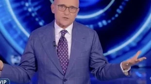 Grande Fratello Vip, voci impensabili: "Impossibile, lo escludo", scende in campo Alfonso Signorini
