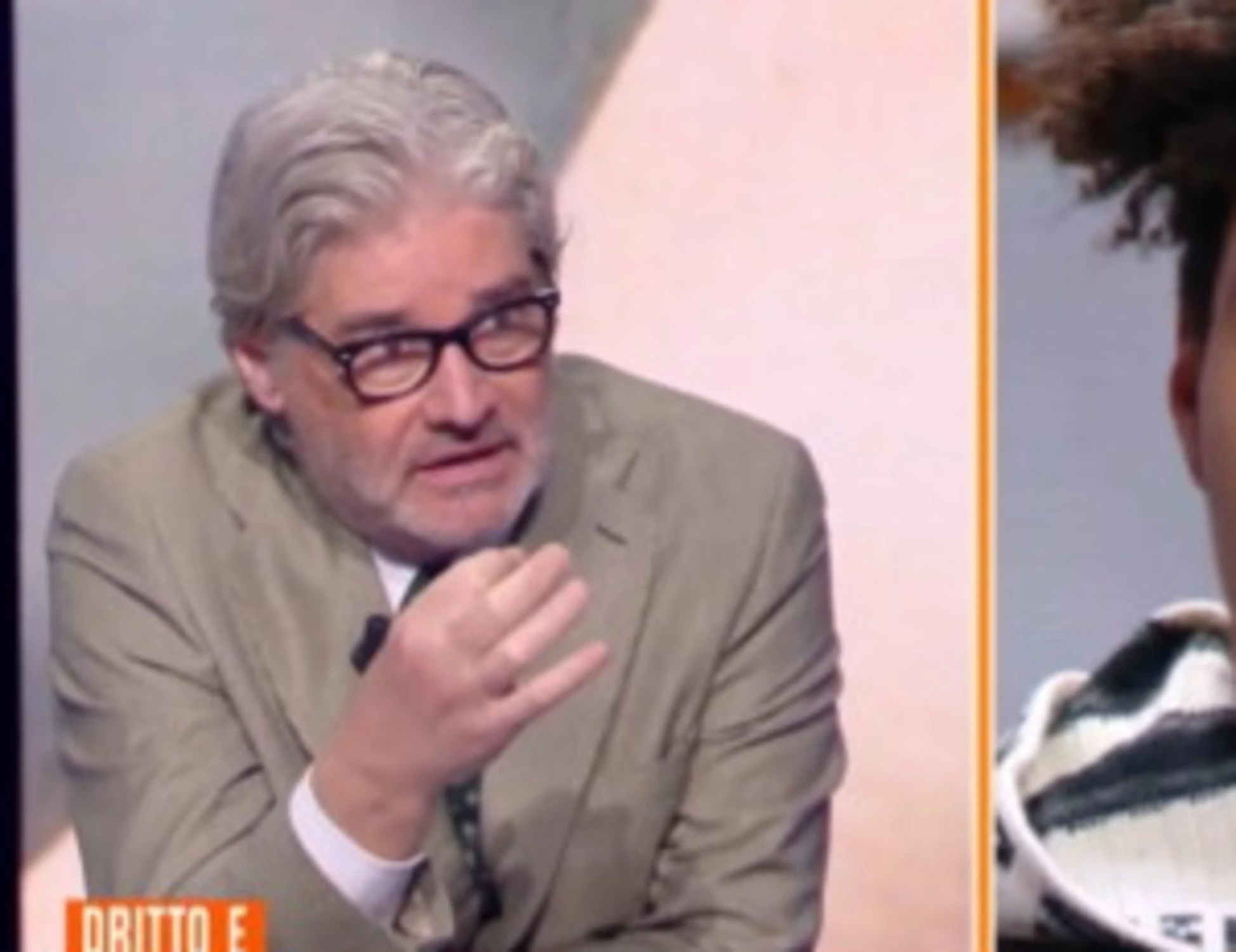 Paolo Del Debbio umilia il maranza: "Rapino, rubo e vado al super?"