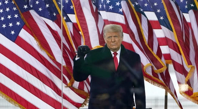 Donald Trump, Nancy Pelosi teme il peggio: "Potrebbe ordinare un attacco nucleare"
