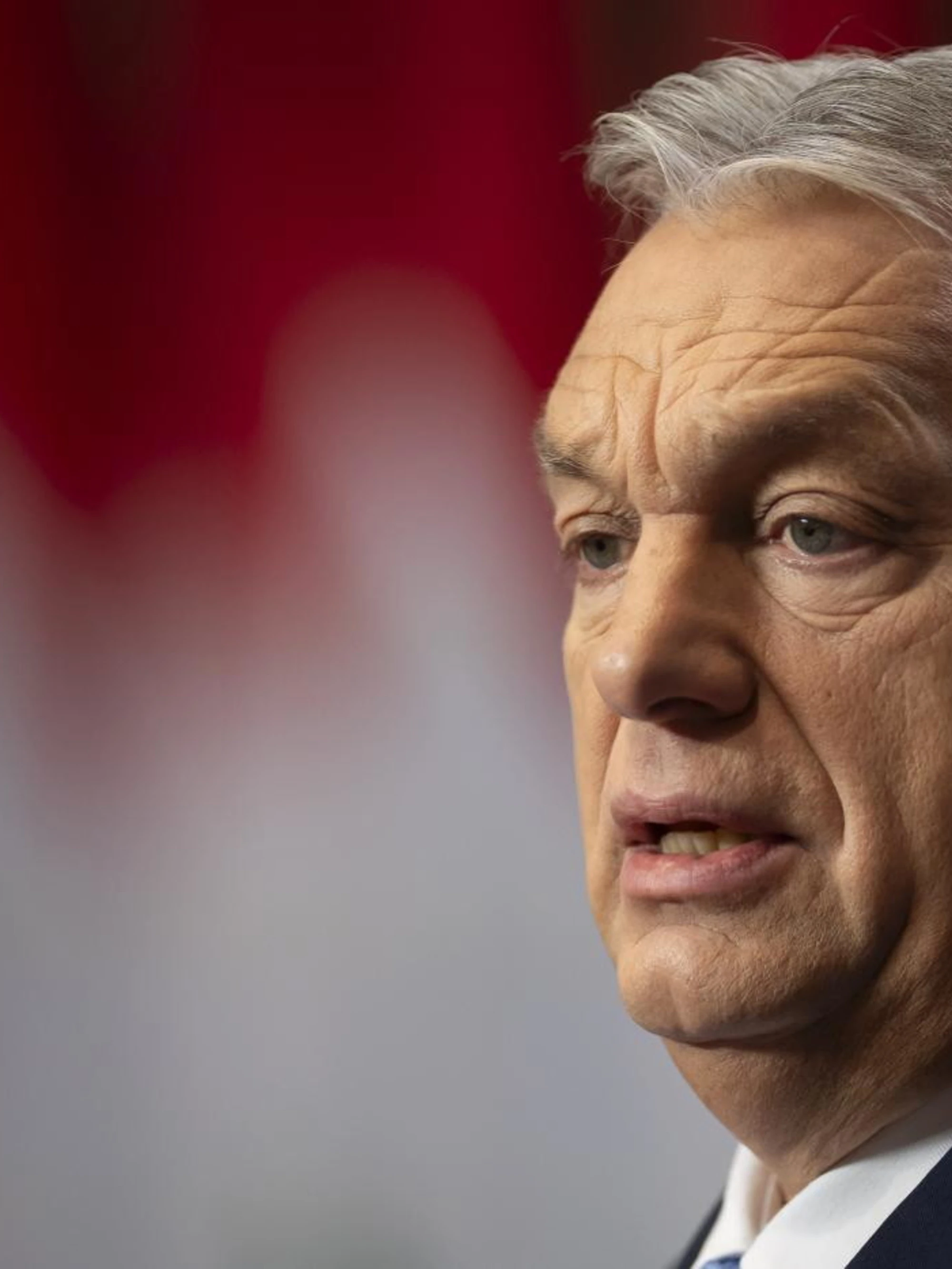 Budapest, sfregio a Viktor Orban: cosa appare in centro prima del Pride